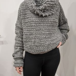 Gorgeous wool cropped sweater